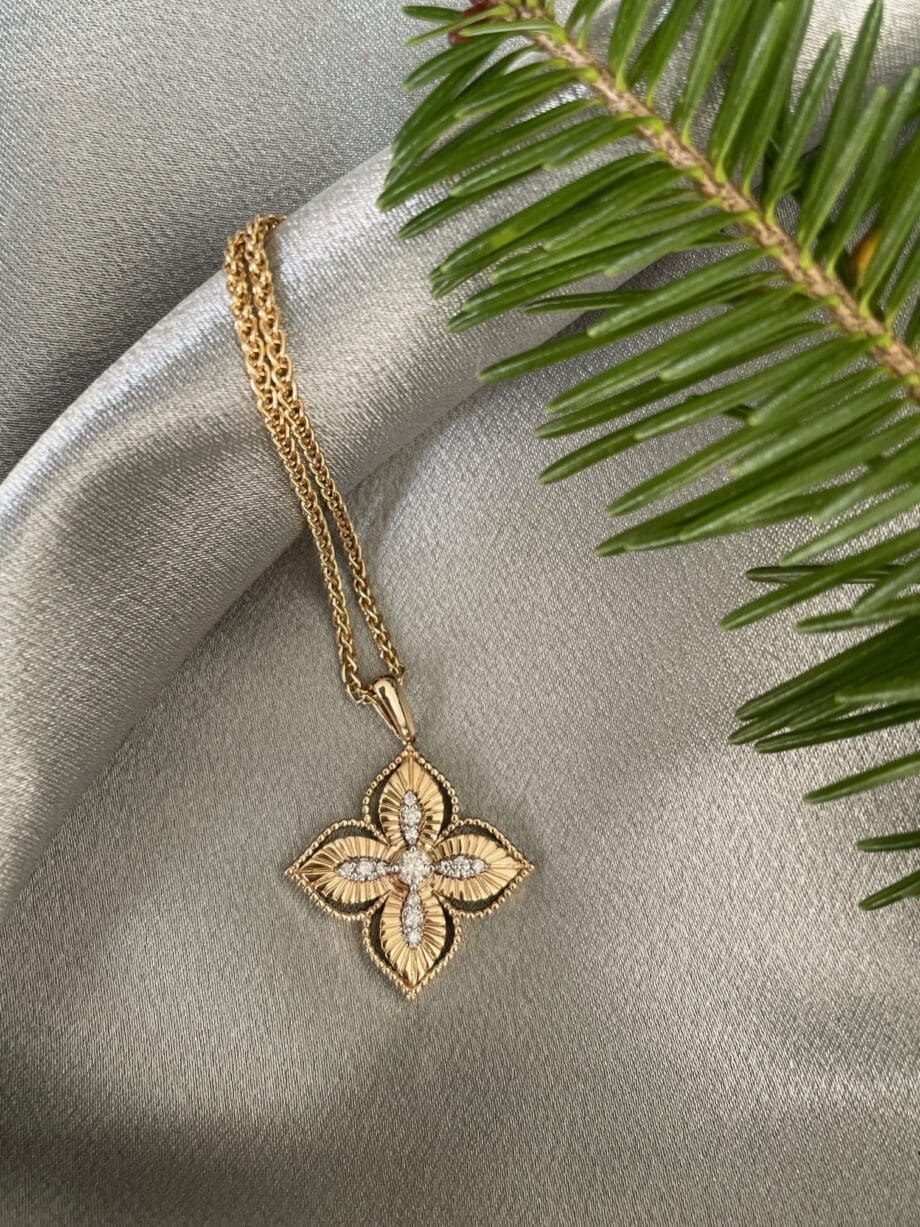 Flower Quatrefoil Pendant necklace. 14k yellow gold with diamonds. Chain sold separately