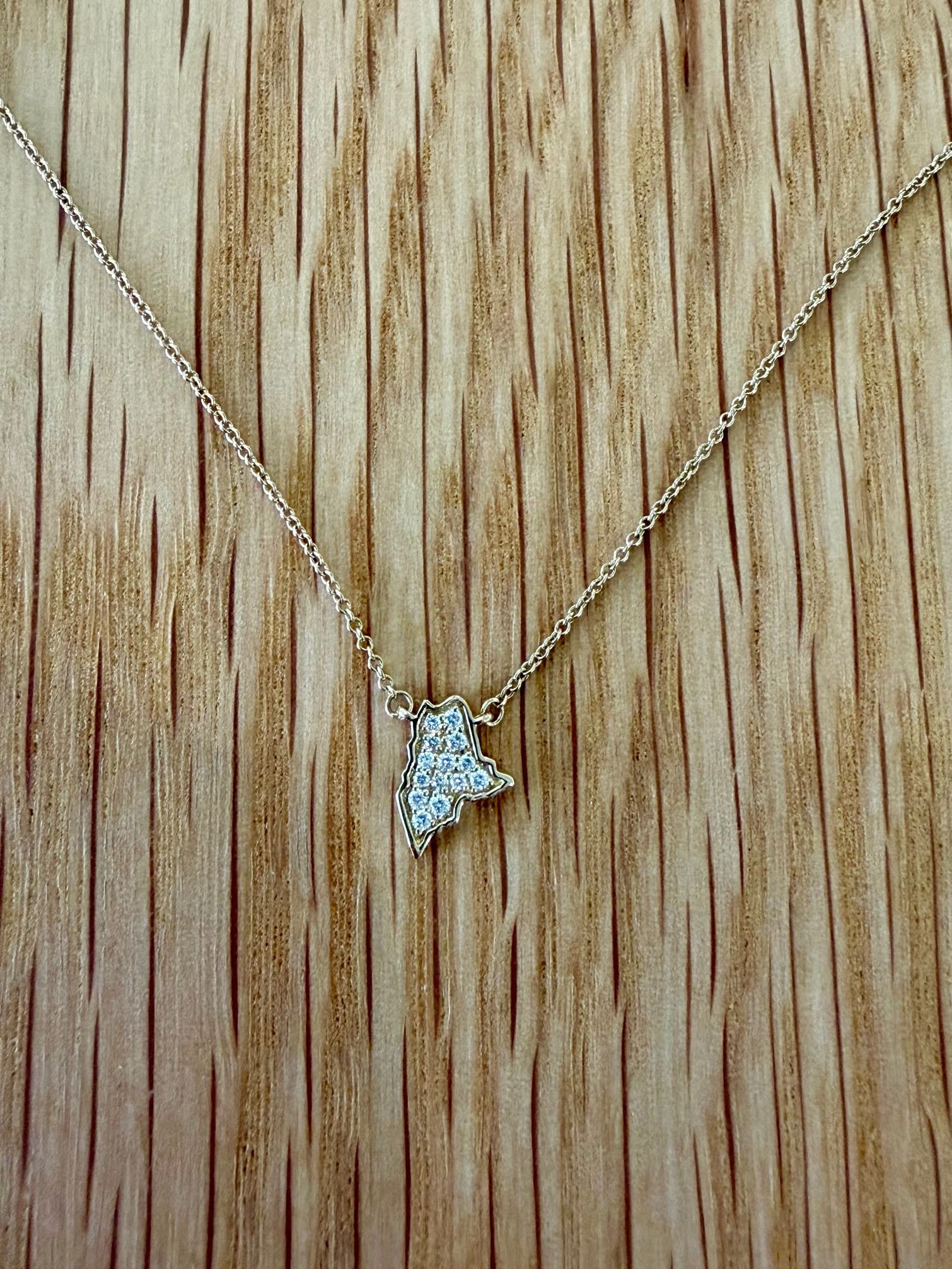 14KY Maine Necklace with Chain