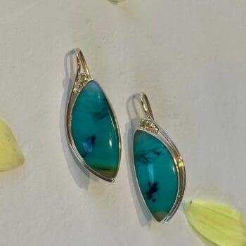 Yellow gold earrings with opal and diamond gemstones