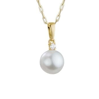 Fresh water pearl pendant in 14K yellow gold with Dia Cut Oval setting on an 18-inch chain
